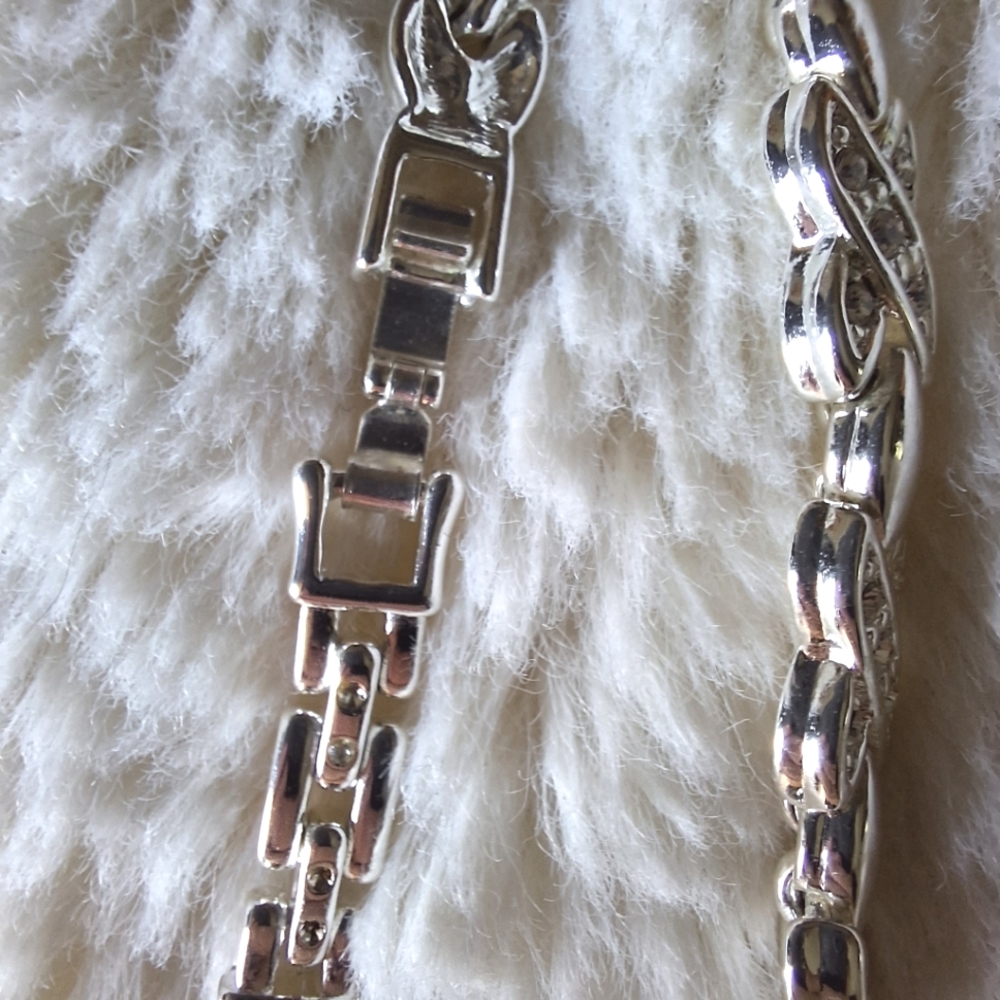 Beautiful Crystal Interlocking Adjustable Silver … - image 5